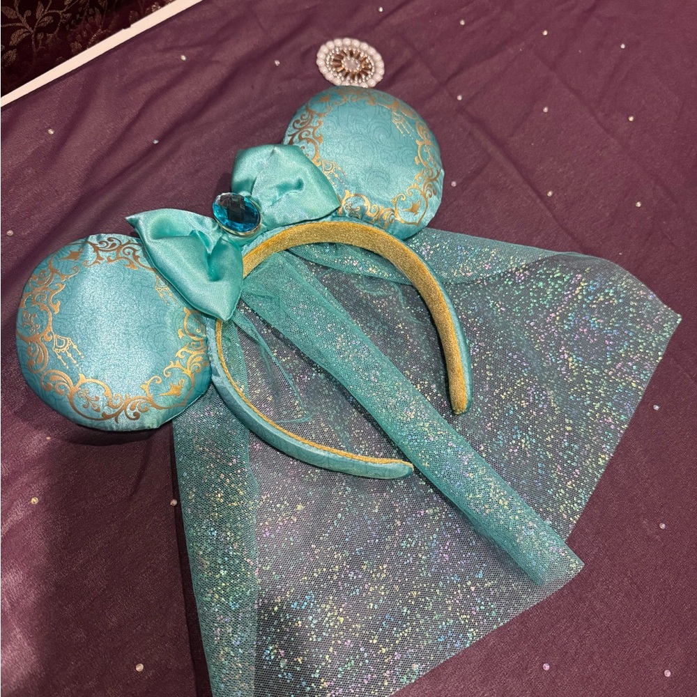 Jasmine Mickey Mouse Ears Headband with Bow and Veil - Picture 3 of 3